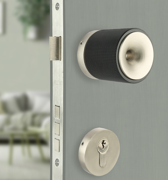 Atcraft luxury door handle installation in a modern residential home